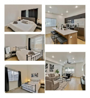 3 Min to DT 2 Car GarageLux Townhome King Bed